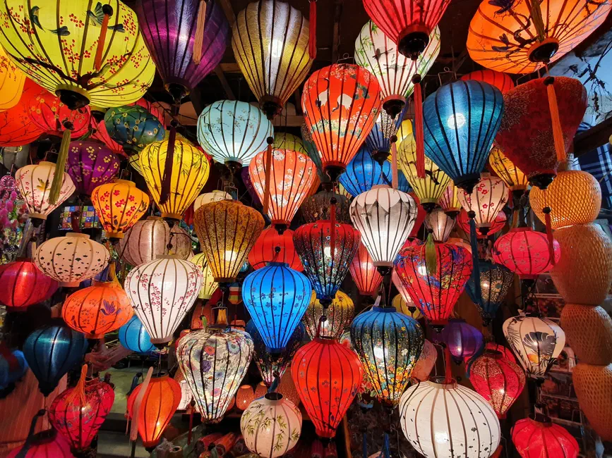 primo piano lanterne colorate hoi vietnam